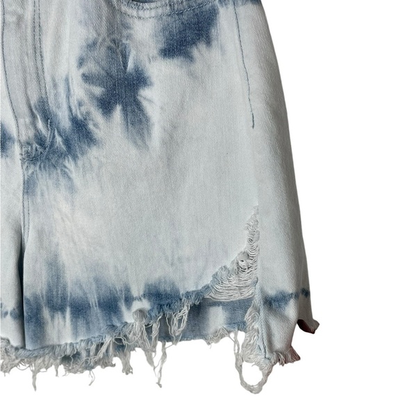 American Eagle Highest Waist Denim Mom Shorts Tie Dye Distressed Hem Size 10 - Picture 8 of 14